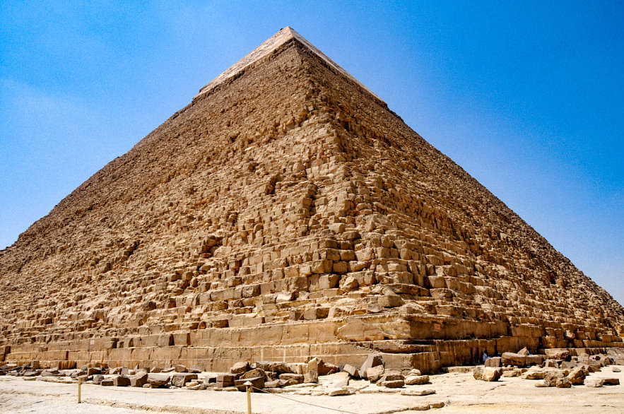 ¿Es esta inscripción en la Gran Pirámide similar al extraño OVNI jeroglífico de Roswell?  6